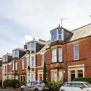 2 Bedroom Apartment, Jesmond - Great Location! Apartment