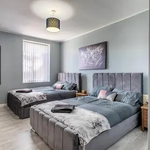 Centre Penthouse Apartment