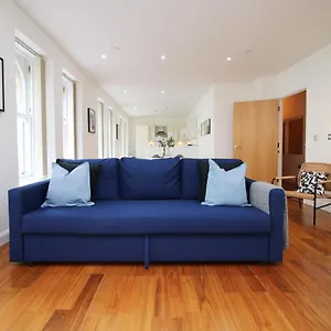  Apartment No 2 Under The Clock By Ssw - 2br, Right In The Centre, Sleeps 6 United Kingdom